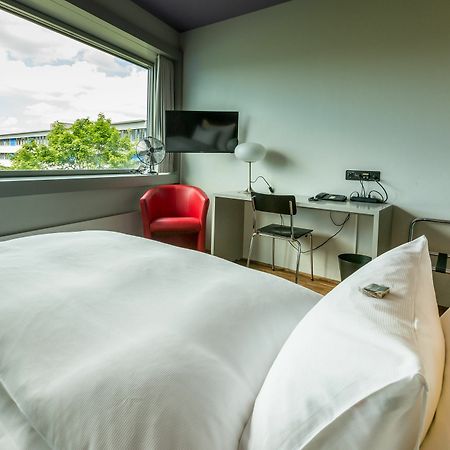 בזל Dasbreitehotel Am Rhein מראה חיצוני תמונה