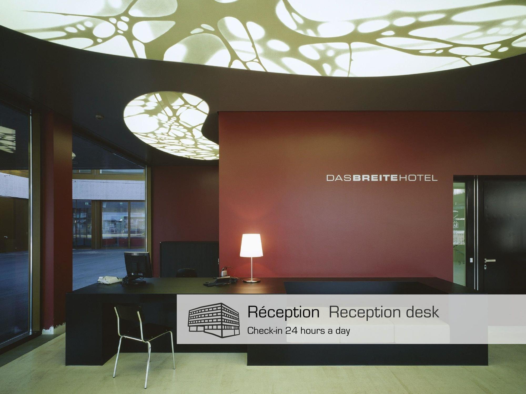 בזל Dasbreitehotel Am Rhein מראה חיצוני תמונה