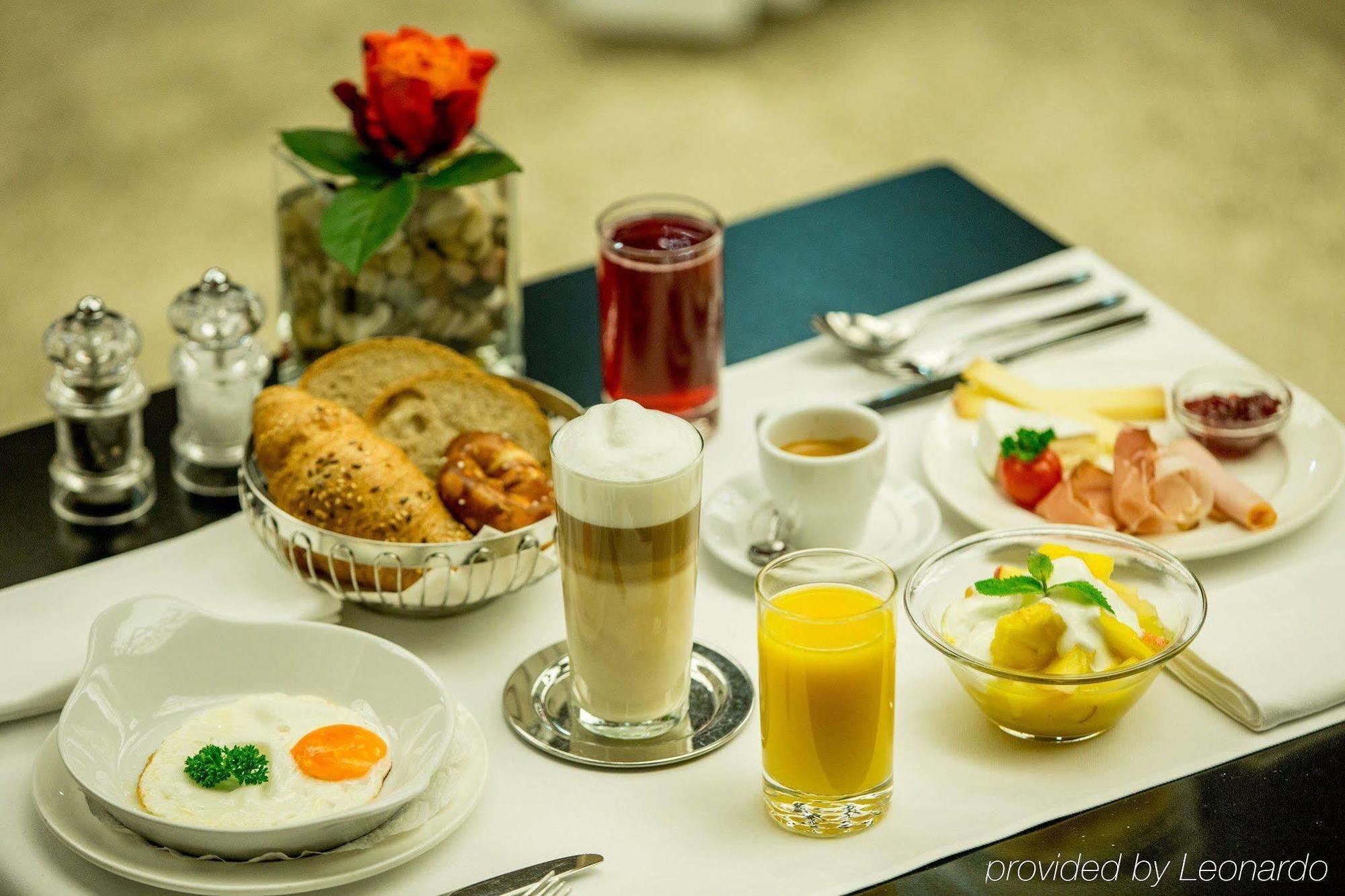 בזל Dasbreitehotel Am Rhein מראה חיצוני תמונה