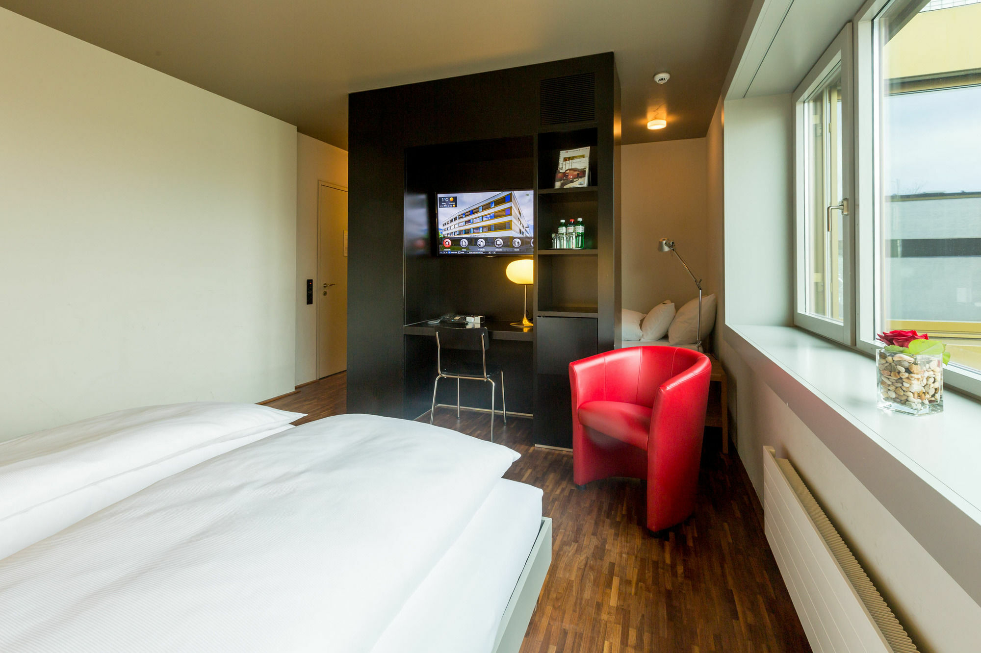 בזל Dasbreitehotel Am Rhein מראה חיצוני תמונה