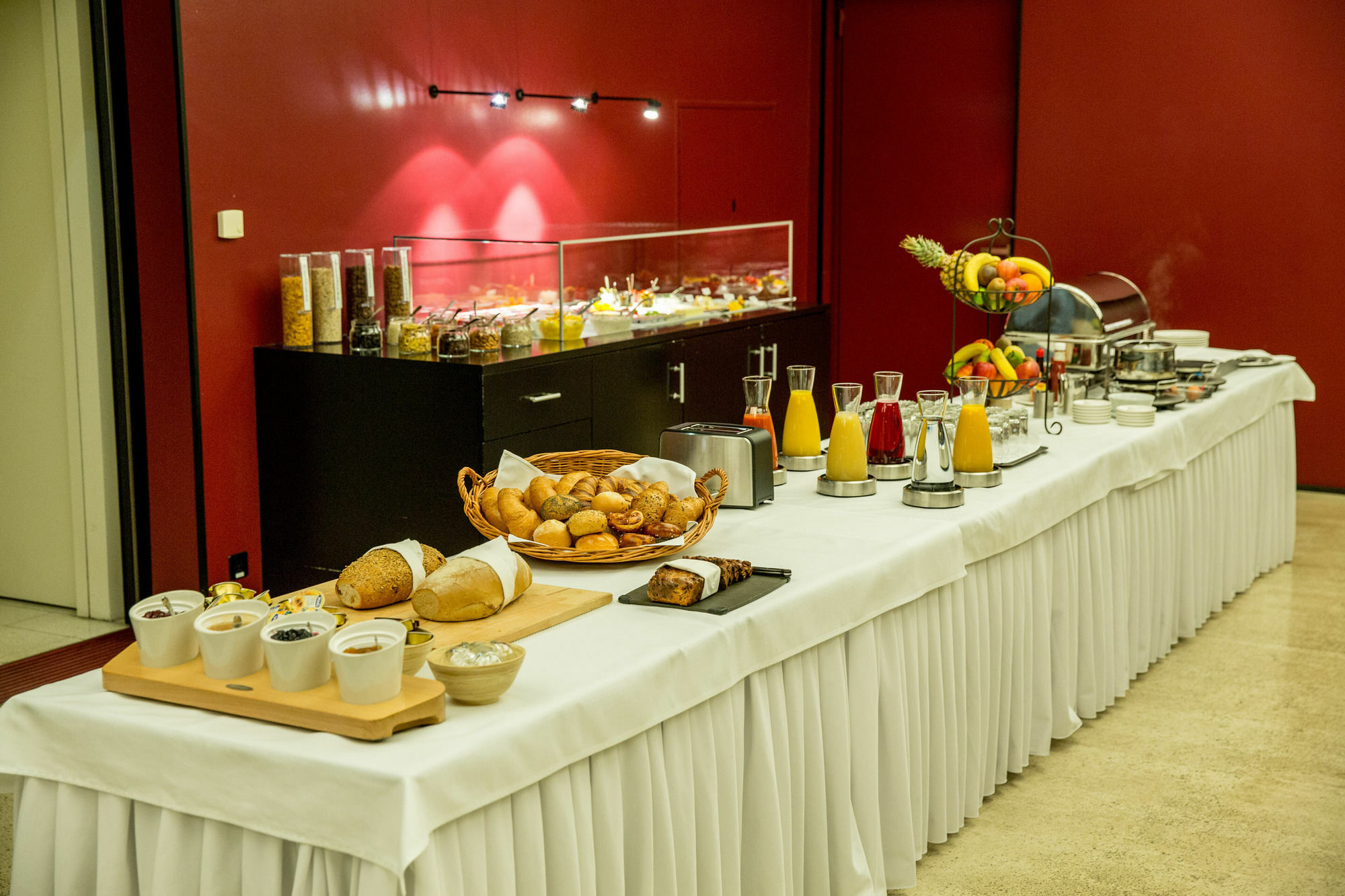 בזל Dasbreitehotel Am Rhein מראה חיצוני תמונה